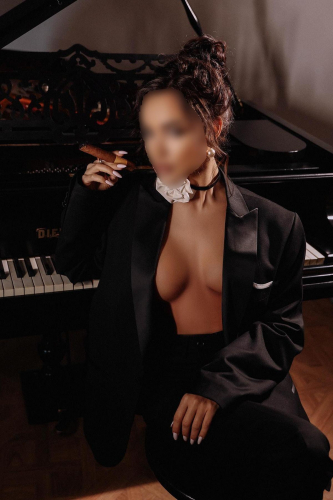 Индивидуалка СПб Даша  Брюнетка c 2 размером груди у метро Проспект Просвещения Санкт-Петербург Фото-2